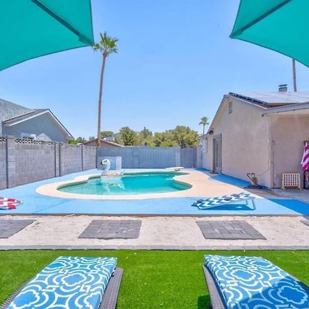 Вилла Fab Phx Getaway W/ Pool & Fire Pit Феникс Экстерьер фото