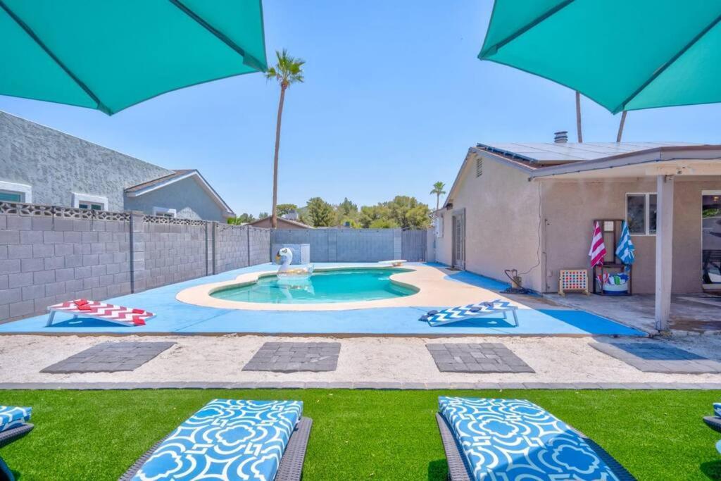 Вилла Fab Phx Getaway W/ Pool & Fire Pit Феникс Экстерьер фото