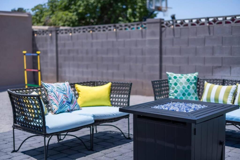 Вилла Fab Phx Getaway W/ Pool & Fire Pit Феникс Экстерьер фото