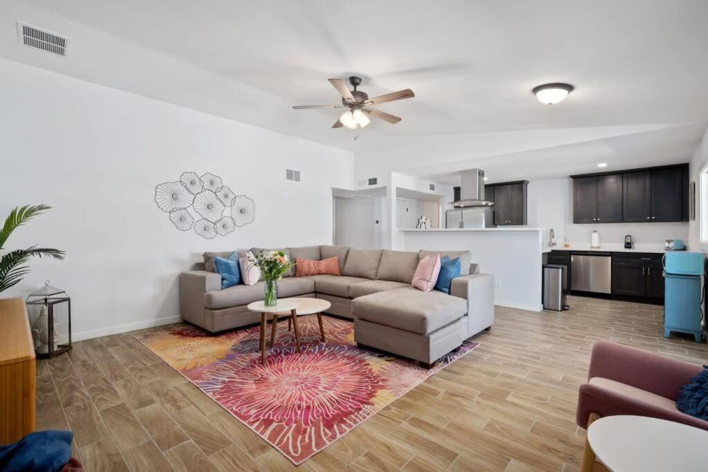 Вилла Fab Phx Getaway W/ Pool & Fire Pit Феникс Экстерьер фото