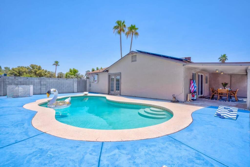 Вилла Fab Phx Getaway W/ Pool & Fire Pit Феникс Экстерьер фото
