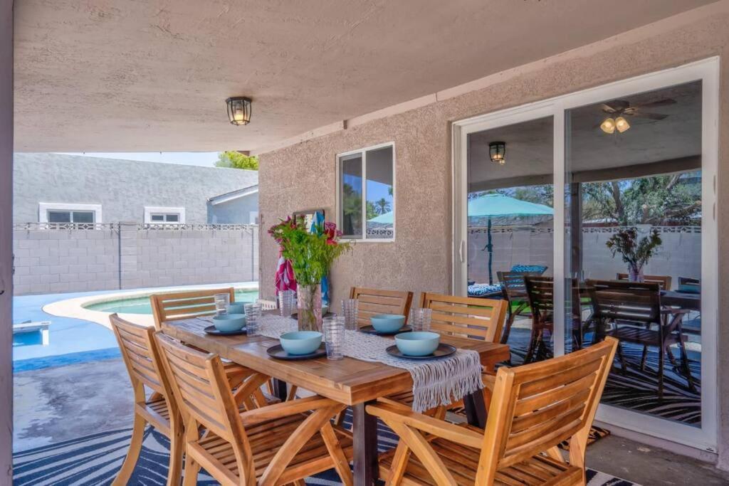 Вилла Fab Phx Getaway W/ Pool & Fire Pit Феникс Экстерьер фото